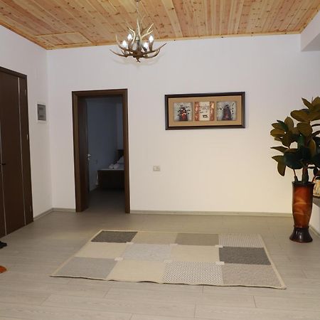 Georgemishel Guest House Berat Esterno foto